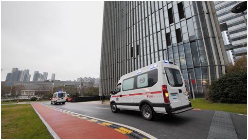 春天會(huì)來(lái)，櫻花會(huì)開(kāi) | 三輛負(fù)壓式救護(hù)車，第三